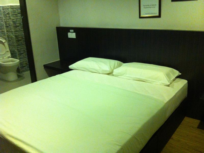 Bedroom 2, Room V @ Jalan Jenang, Batu Pahat