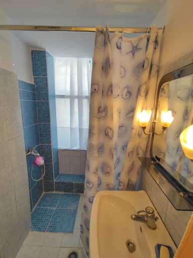 Others 4, Rias Apartment Sarande, Sarandës