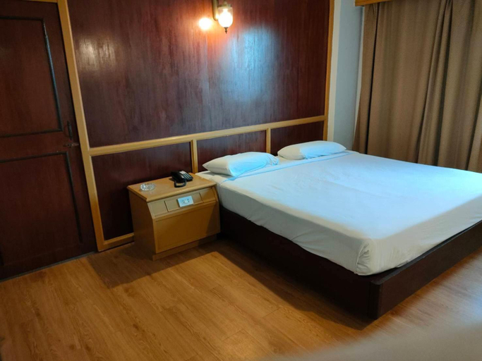 Bedroom 16