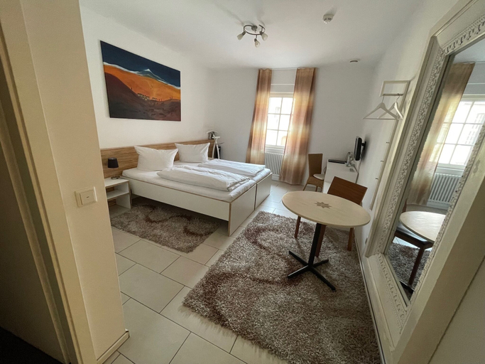 Bedroom 2, Landhotel Sickinger Hof, Rhein-Neckar-Kreis