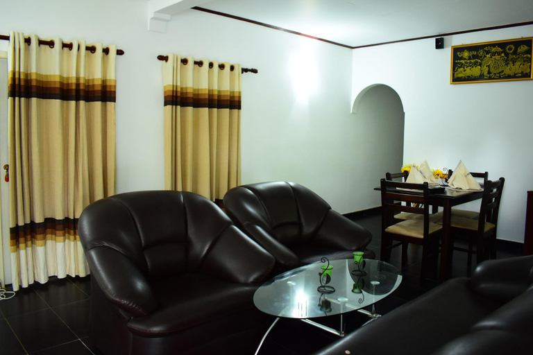 Public Area 2, White Villa Airport Transit Hotel, Katana
