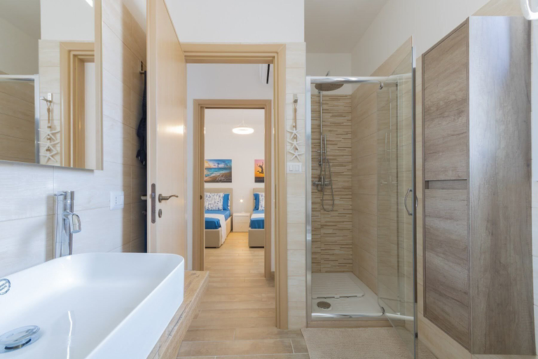 Bathroom 3, Mavitur Salento Apartments, Lecce