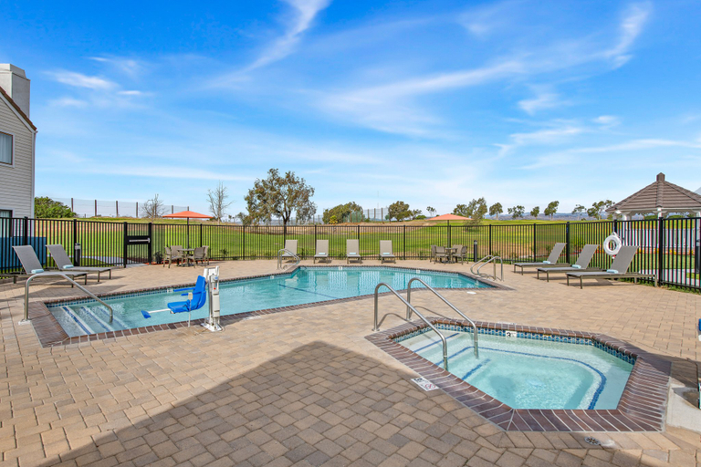 Sport & Beauty 5, Staybridge Suites OXNARD - RIVER RIDGE by IHG, Ventura