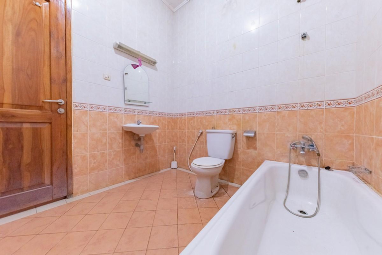 Bathroom 4