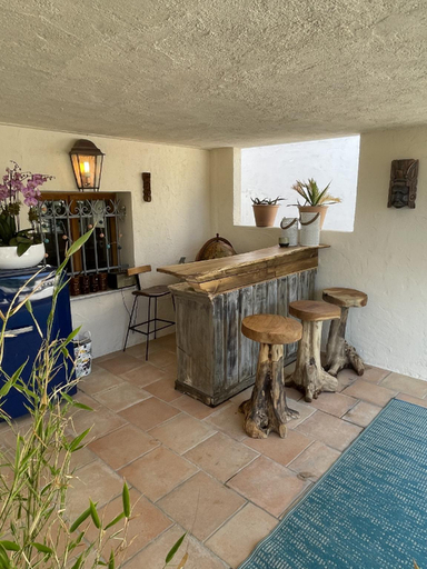 Others 2, Villa Acacia, Alpes-Maritimes