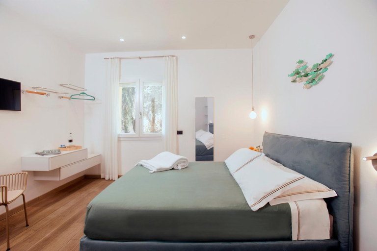 Others 5, 0.8 Guest House, Grosseto