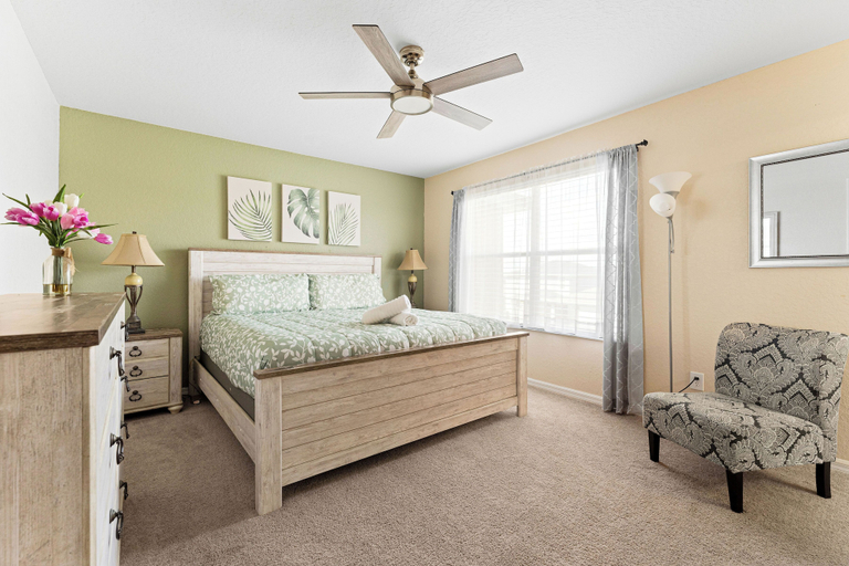 Bedroom 3, Disney Daze, Polk