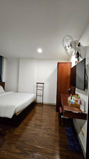 Bedroom 18
