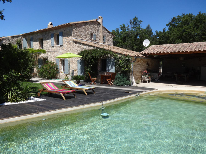 Others 4, Coin Secret, Vaucluse