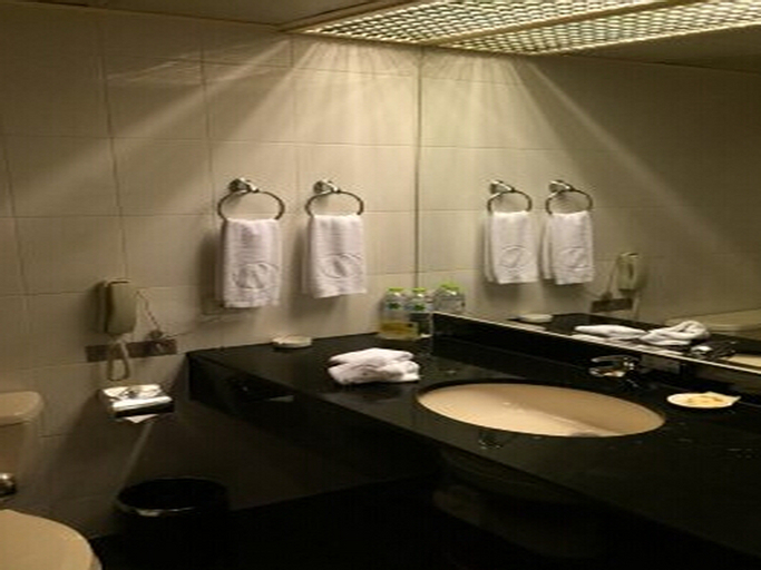 Bathroom, New Era Hotel, Nanjing