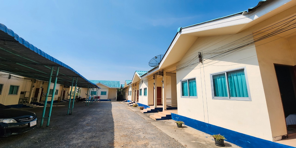 Exterior & Views 19