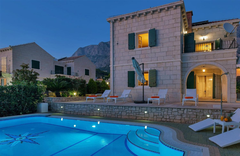 Others 5, Ferienhauser in Makarska, Makarska