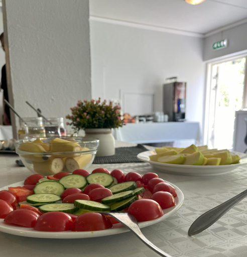 Food & Drinks