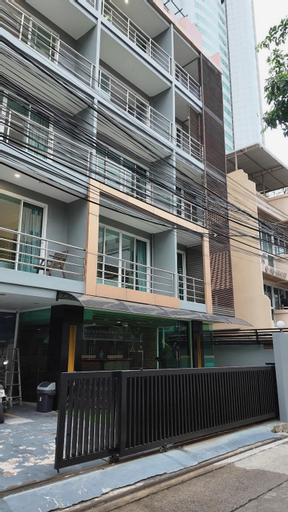 Exterior & Views 26