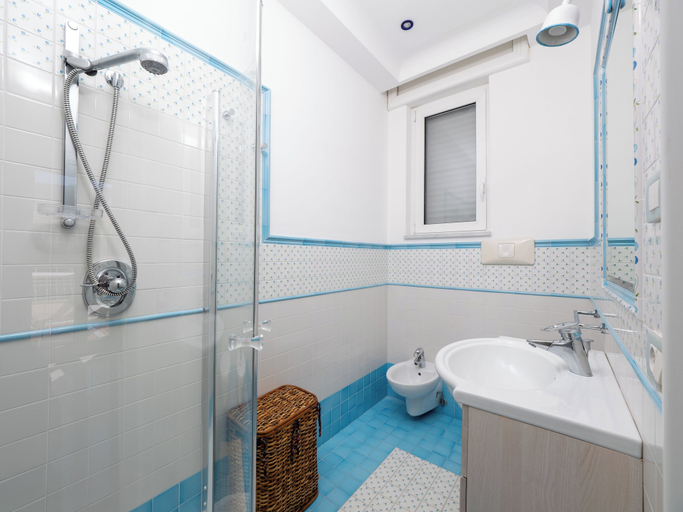 Bathroom 3, La Casa di Terry, Napoli