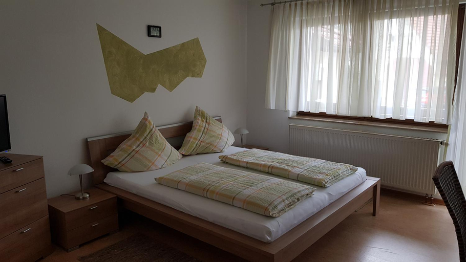 Bedroom 3, Hefterwaldstuble, Rottweil
