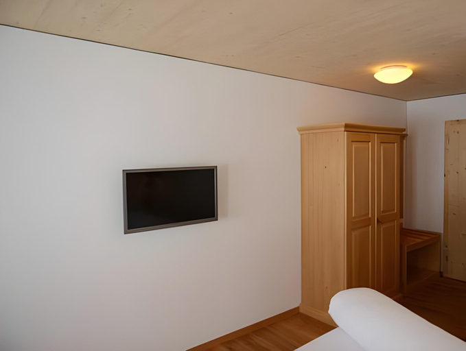 Bedroom 3, Hotel Steinbock Vals, Surselva