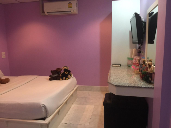 Bedroom 5