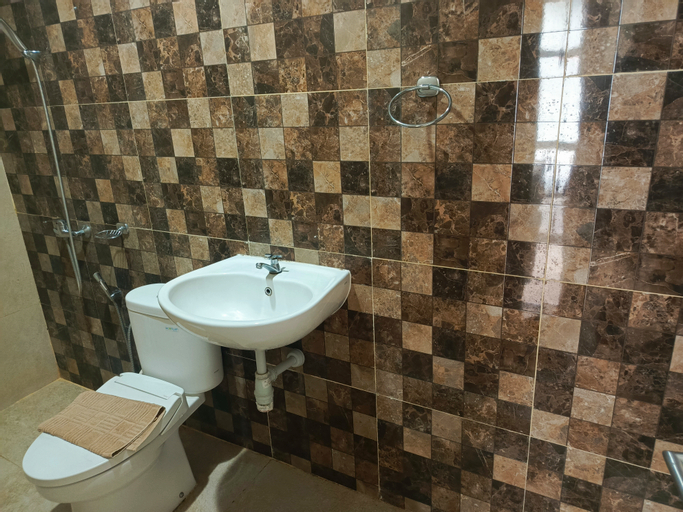 Bathroom 7