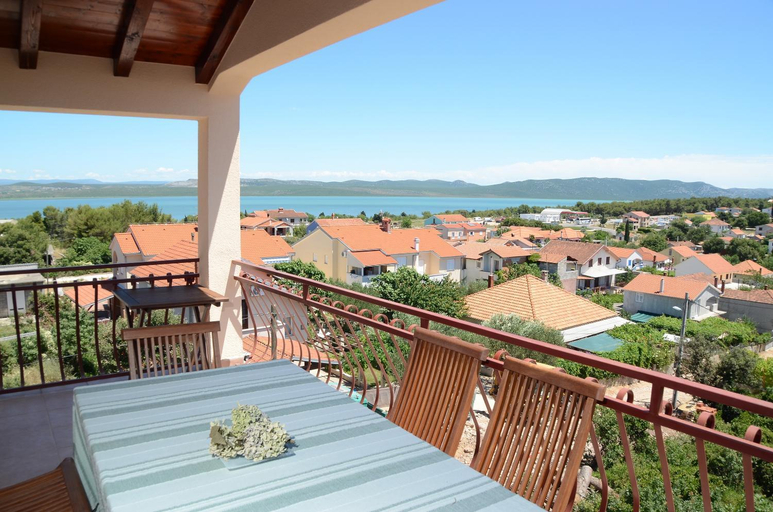 Others 4, Villa Stupavsky, Pakoštane