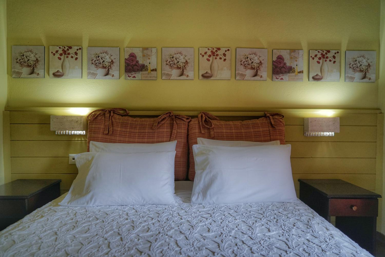 Bedroom 3, Guesthouse Mavrodimos, Central Greece