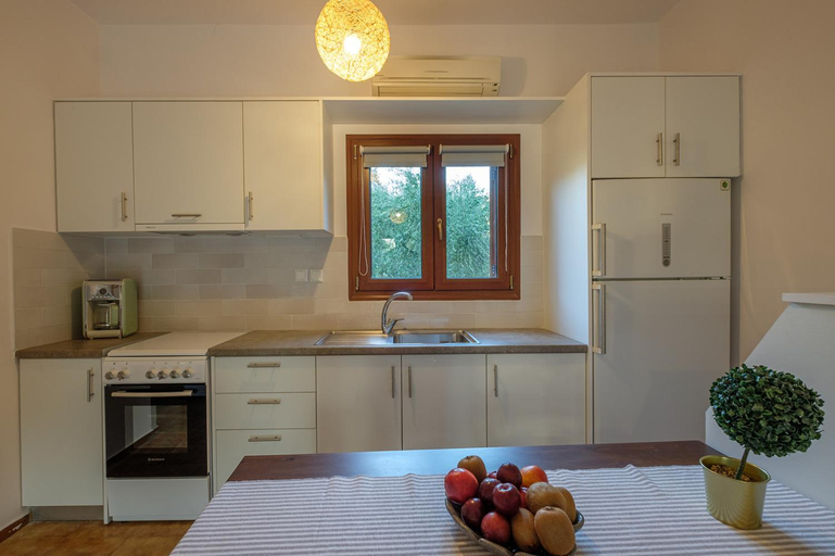 Kitchen 2, Panagea Holiday Apartments, Peloponnese
