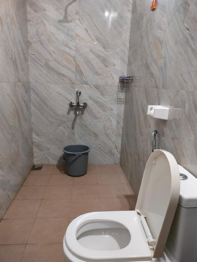 Bathroom 12