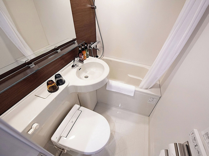 Bathroom 3, Nest & Rise Osaka Namba Hotel, Osaka