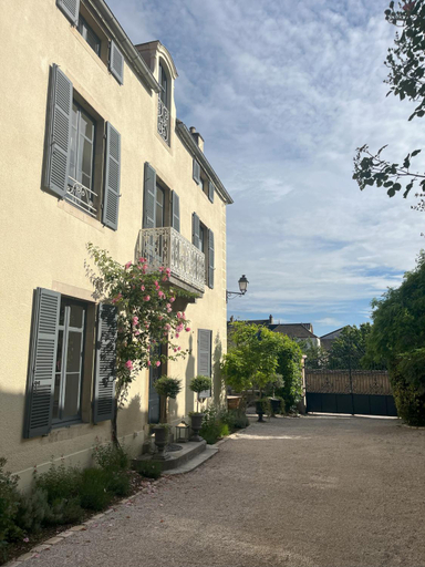 Number 8, Côte-d'Or