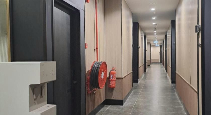 Others 3, Urban Inn, Myra Meranti, Puchong