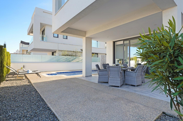 Others 4, Villa Theresa