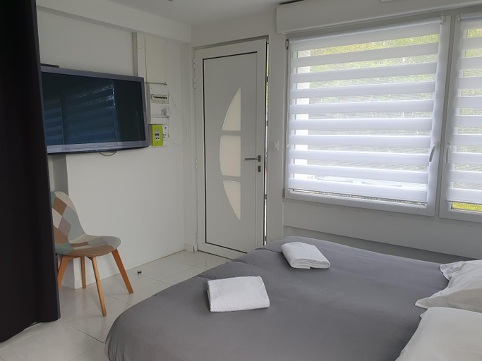 Bedroom 26