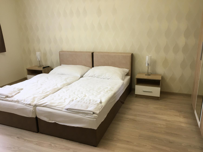 Others 2, Kristaly apartmanok, Kisvárda