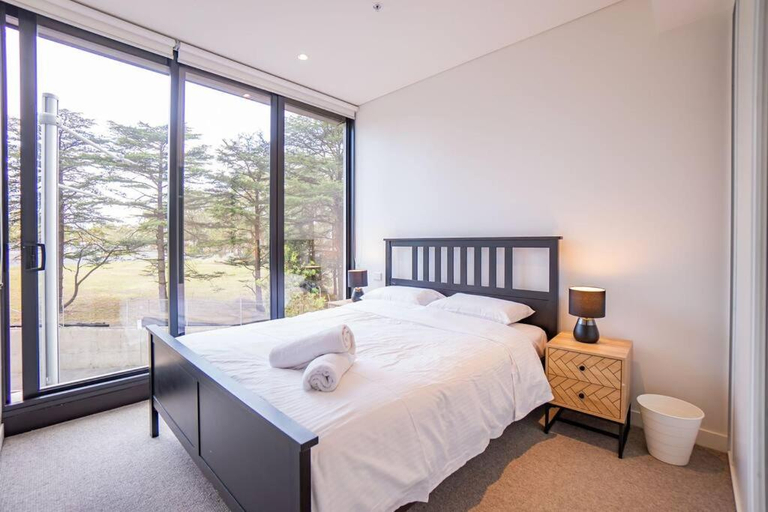4, Next to Station Family & Friend Free Parking, Sydney