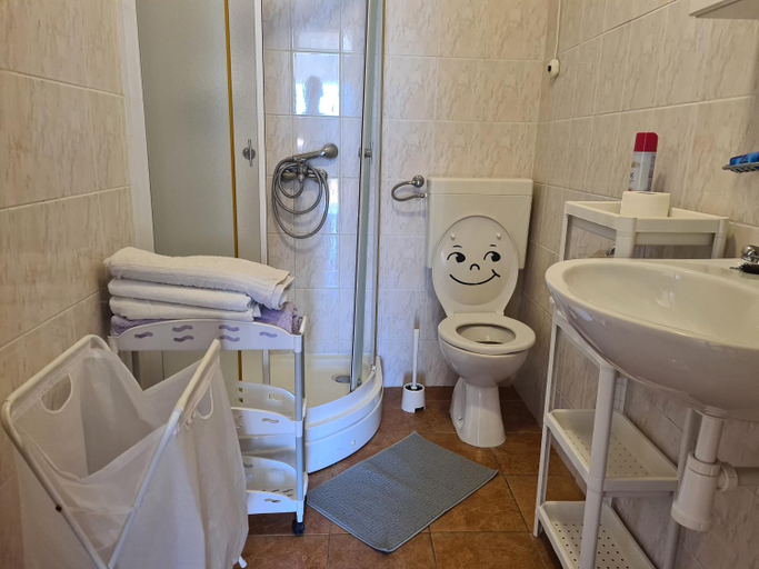 Bathroom 3, Apartments Niko, Okrug