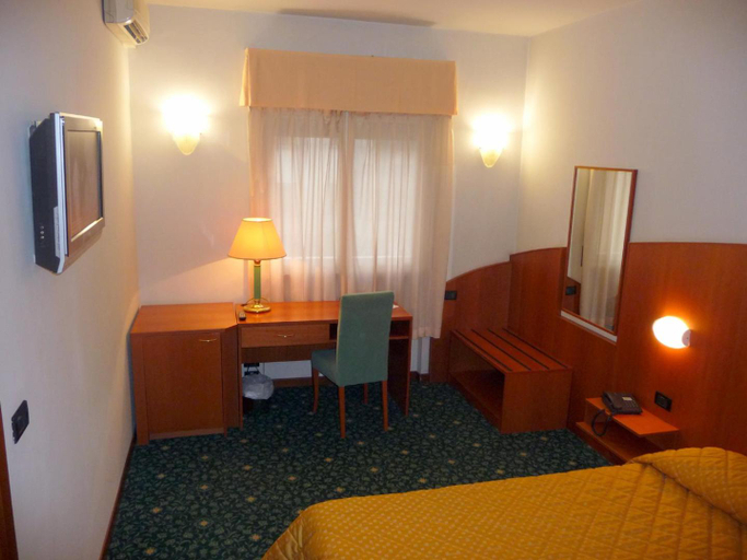 Bedroom 10
