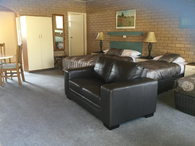 Bedroom 8