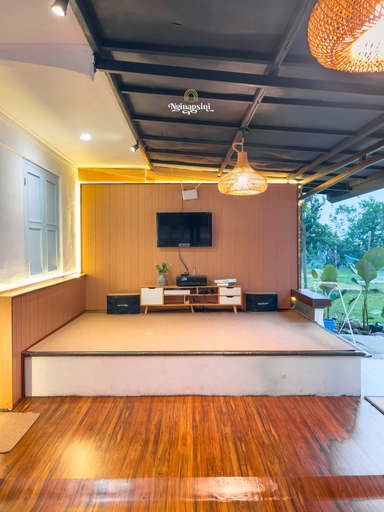 Bedroom 4, Lovina by Nginapsini, Bogor