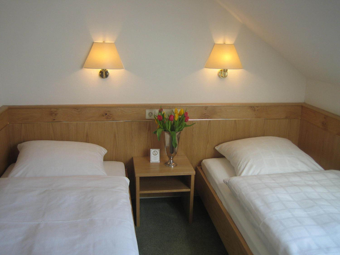 Bedroom 4, Hotel Württemberger Hof garni, Tübingen