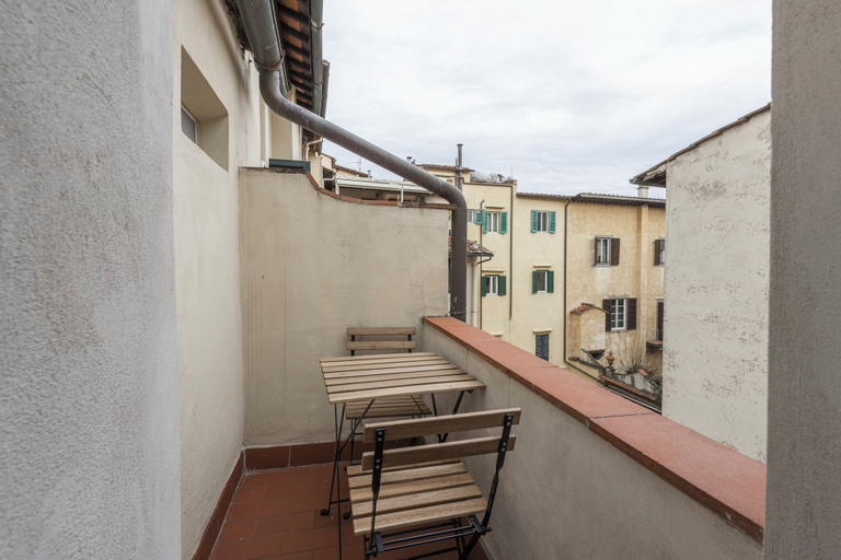 Others 5, Sweet Nest by MMega, Florence