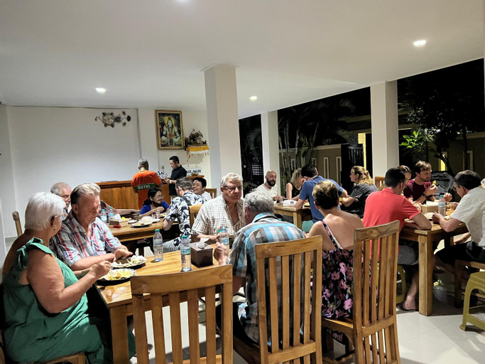 Food & Drinks 3, Kailash Inn, Karangasem