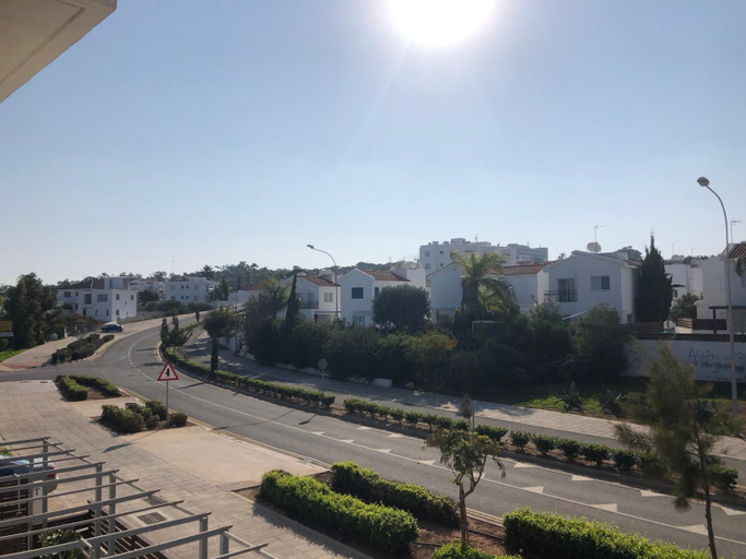Others 5, Sunny holiday by konnos