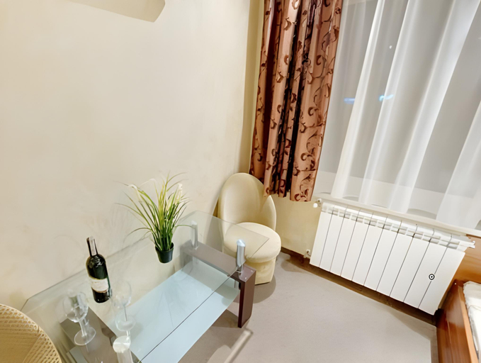 Others 5, Hotelik B&B Pod Debami, Środa Śląska
