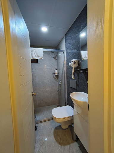 Bathroom 5, AMASRA EMEK PANSİYON, Amasra