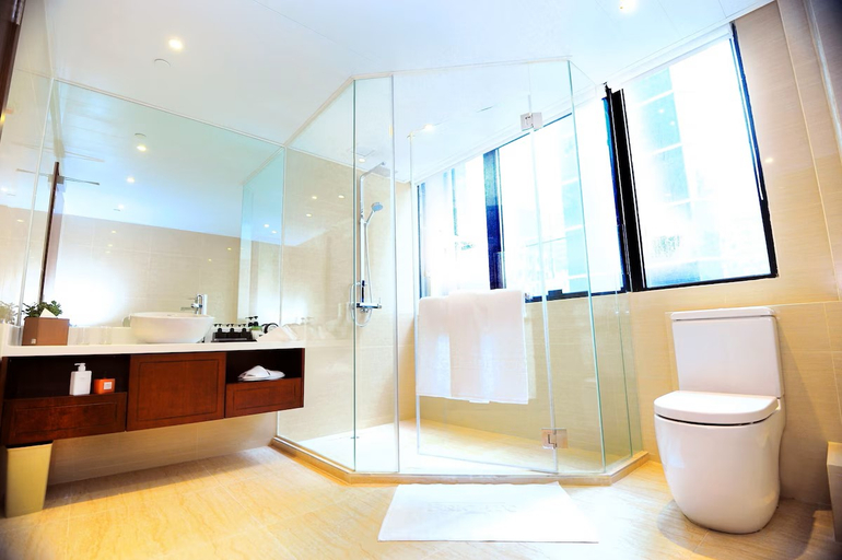 Bathroom 5, Brighton Hotel Hong Kong, Hong Kong Island