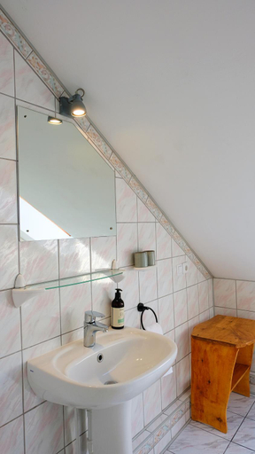 Bathroom 2, Charming Two Rooms In A 100 Year Old House, Pisz
