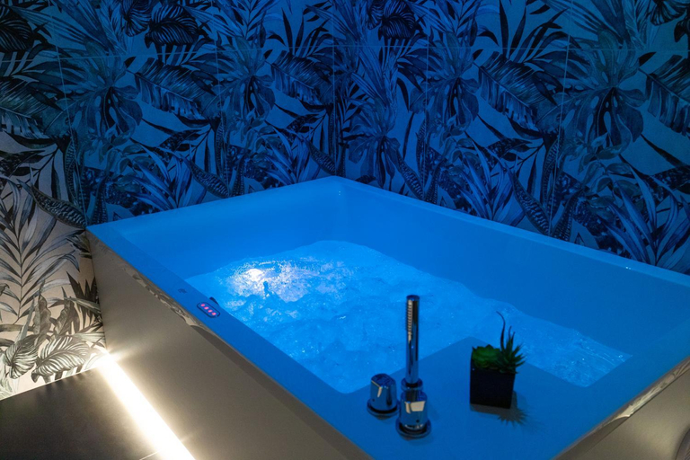 Others 5, Luxury 144 B&B, Crotone