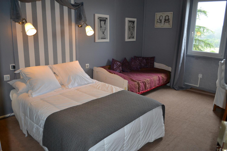 Bedroom 2, Logis le Relais Sarrasin, Gard