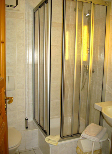 Bathroom, Landhotel Goldener Becher, Chemnitz