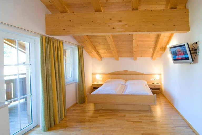Others 4, Penthouse Kurz, Kitzbühel